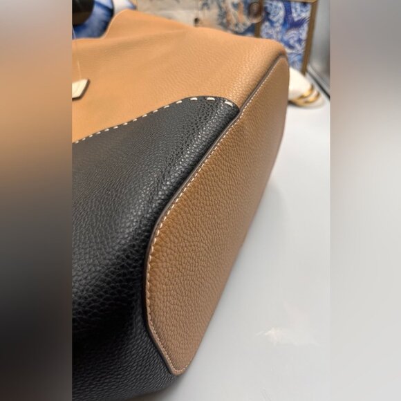 Tory Burch Two-Tone Black and Tan Tote - Picture 4 of 16